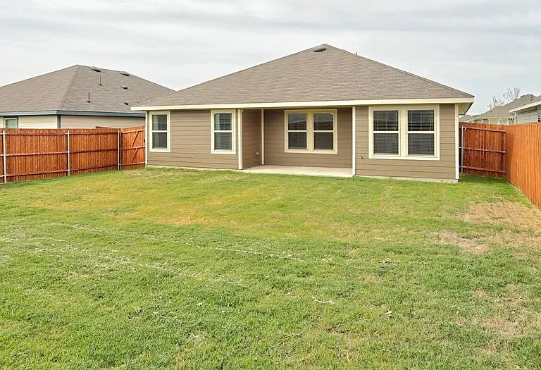 6517 Waterfall Ln — Photo 17