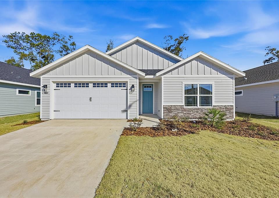 1st image of 1072 SW 67th Way