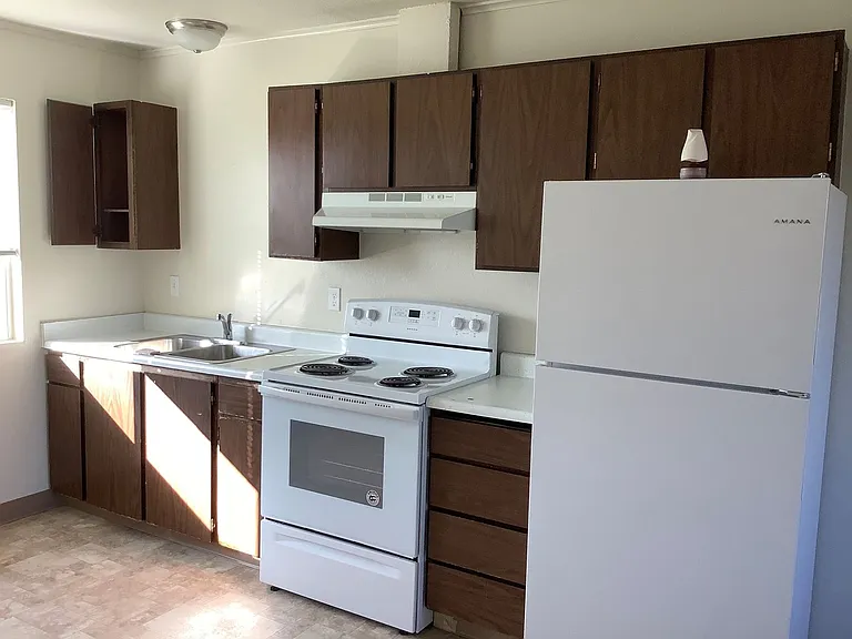 250 S Marple St — Photo 11