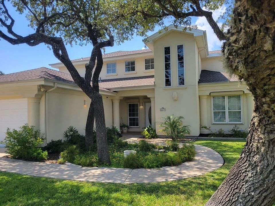 1st image of 1915 Crescent Dr