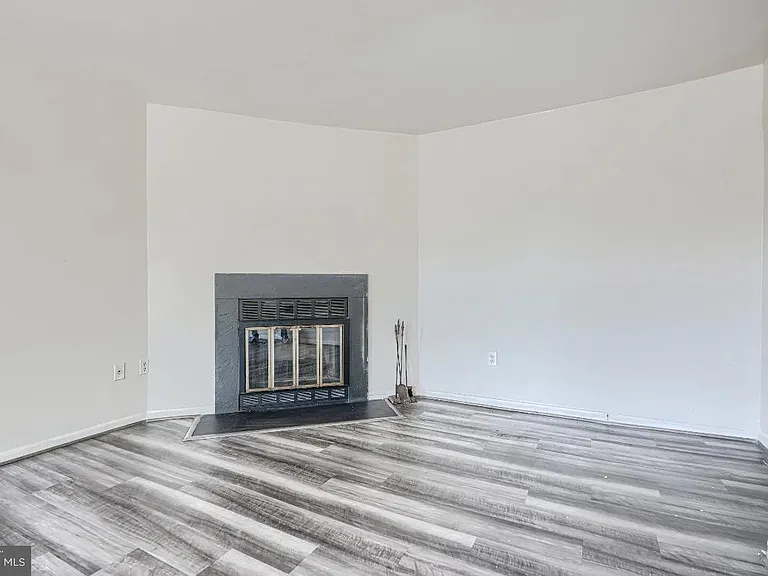 14 Mountbatten Ct — Photo 6