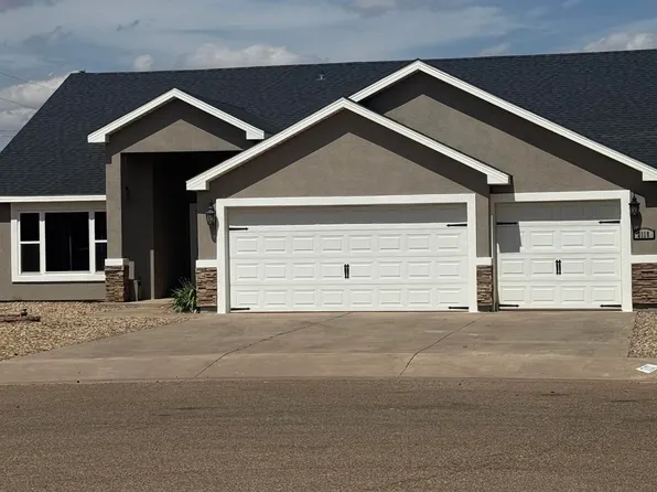 2116 Hali Ln, Clovis, NM 88101