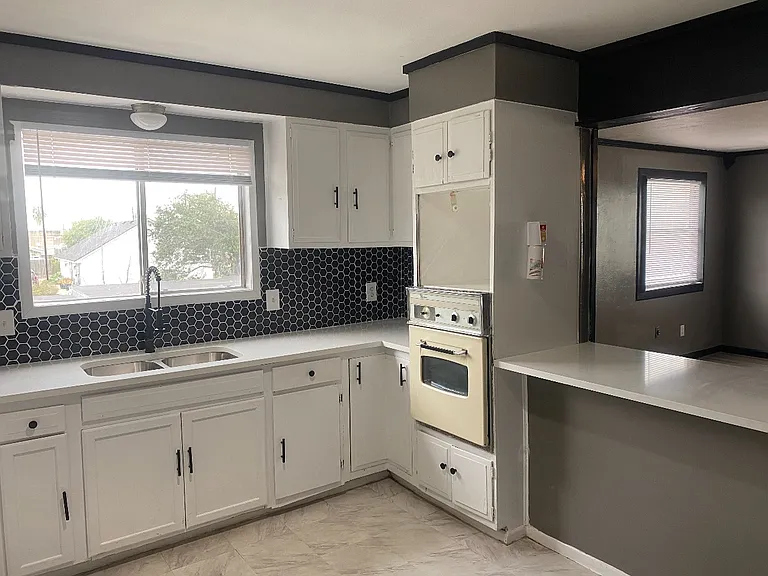 610 Don Patricio Rd #B — Photo 4