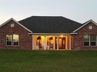 19667 Gusher Rd, Batson, TX 77564