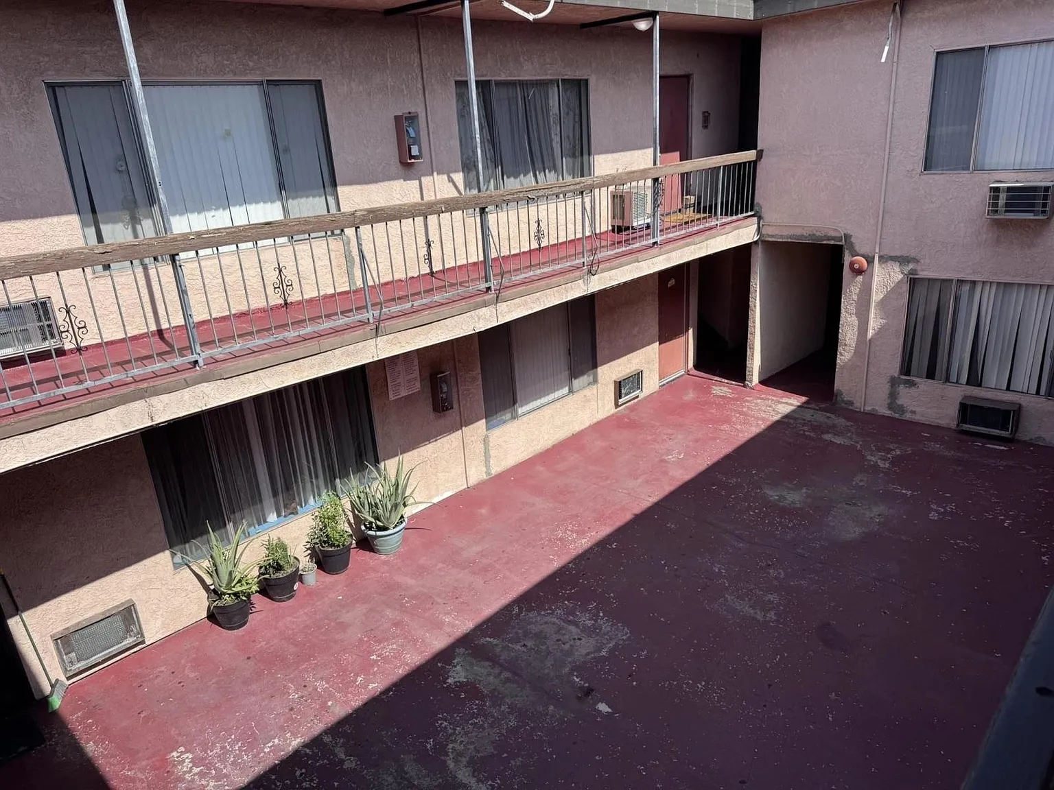 6819 Laurel Canyon Blvd. — Photo 2
