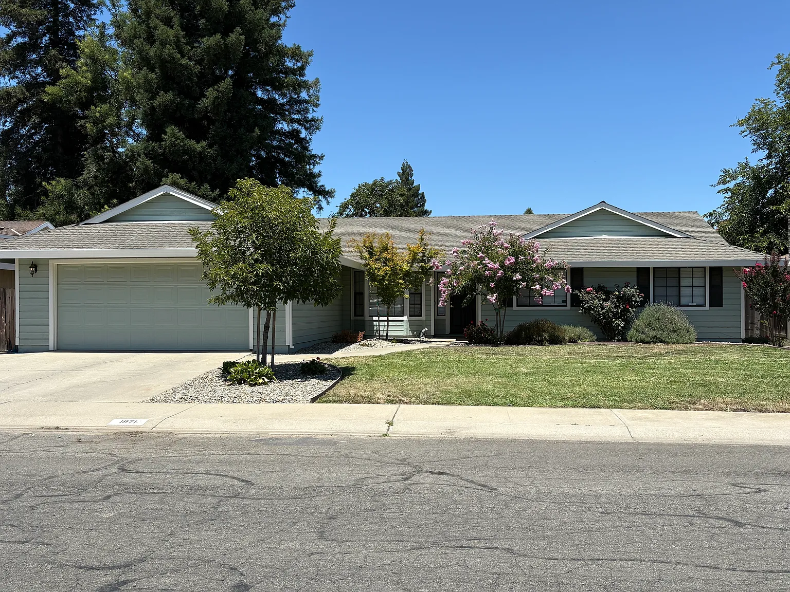1971 Woodleaf Dr photo 1