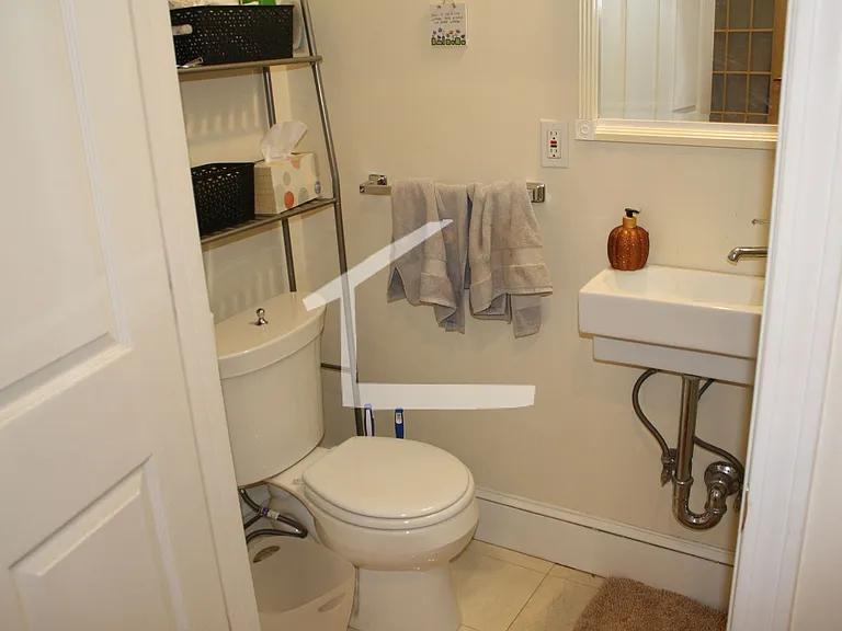 191 Winthrop Rd #2 — Photo 14