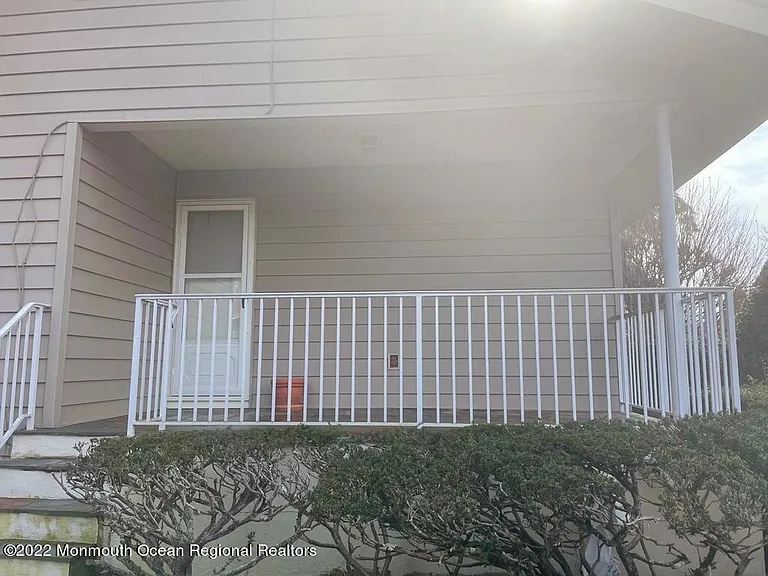 4 Joanna Ct — Photo 21