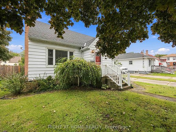 3rd image of 139 Gordon St