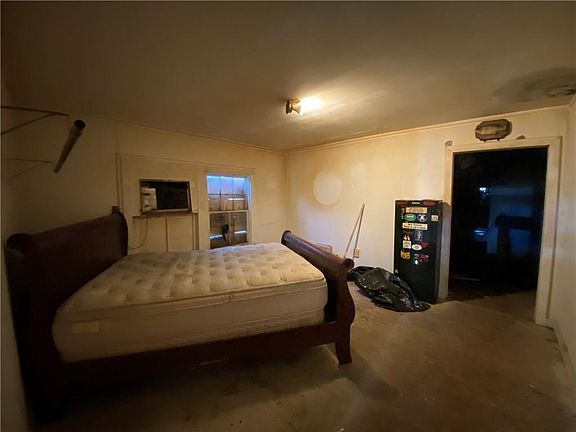 5th image of 4963 Demontluzin St