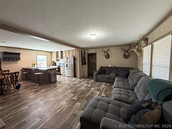 3rd image of 112 N Painted Pony Rd