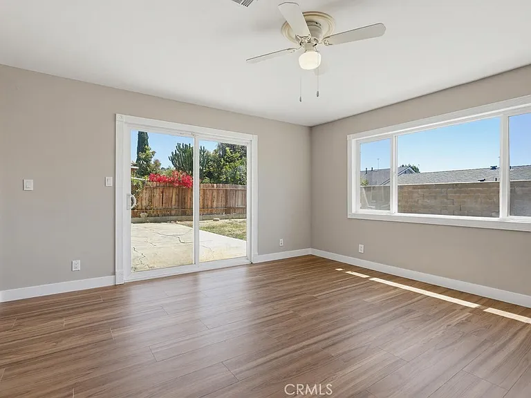 243 N Pageant St — Photo 42