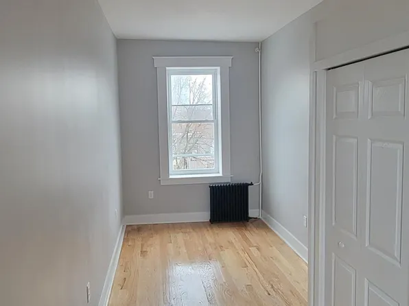 284 3rd Street image 17 of 17