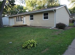 3317 Kimberly Downs, Davenport, IA 52807