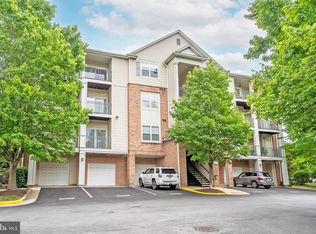 4415 Weatherington Ln UNIT 401, Fairfax, VA