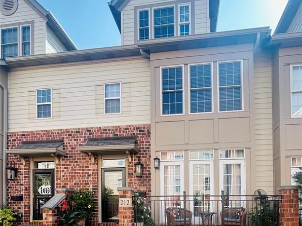212 Pullman Pl, Saint Louis, MO 63122