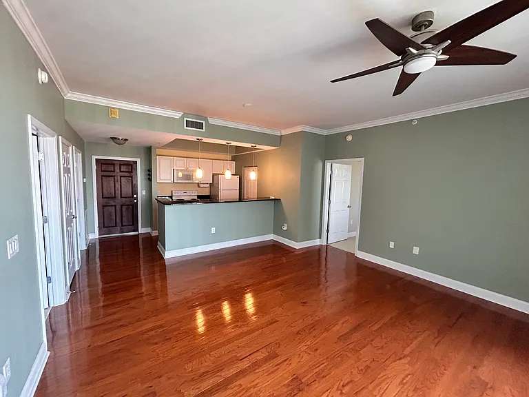300 W 5th St #718 — Photo 16