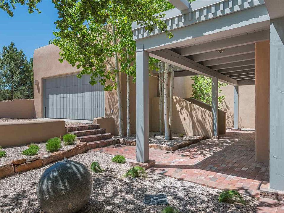 75 Avenida De Las Casas Santa Fe Nm 87506 Zillow