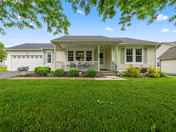 28 Bay Heights Cir, Geneva, NY 14456