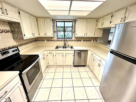 2nd image of 1506 Hammock Pine Blvd #1