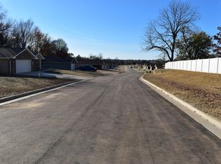 39 Whitley Ln, Monett, MO 65708