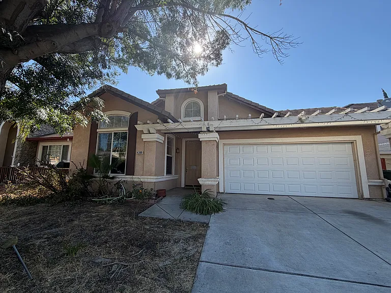 4309 Dalehurst Ln — Photo 1