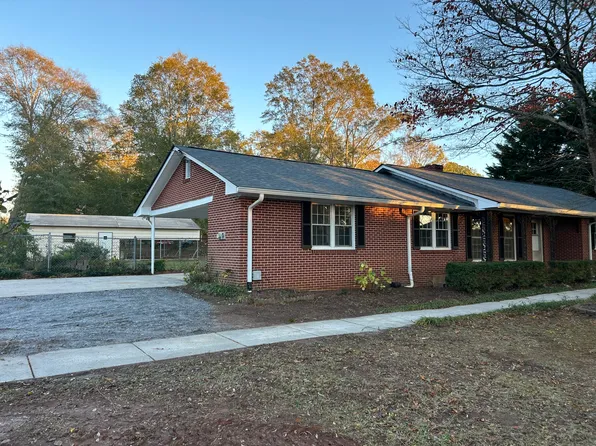 417 Dahlonega St, Cumming, GA 30040