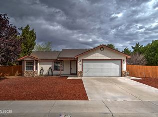 736 Shadow Ln, Fernley, NV 89408