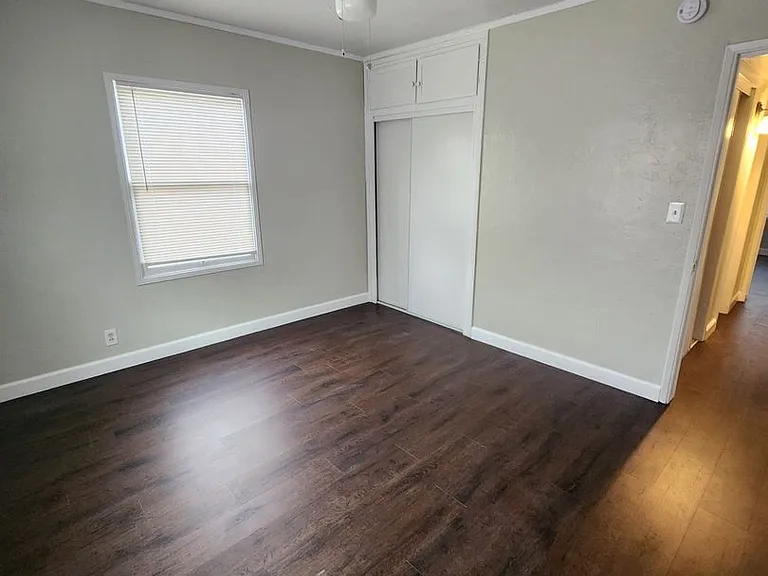 2231 Elton Ave — Photo 13