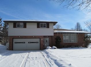 7361 Markal Dr, Middleburg Heights, OH