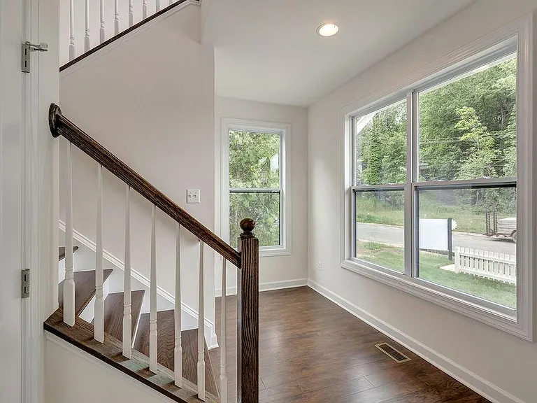 958 Belvedere Blvd — Photo 8