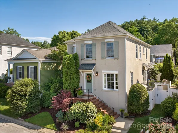 206 Leucothoe Ln, Asheville, NC 28803