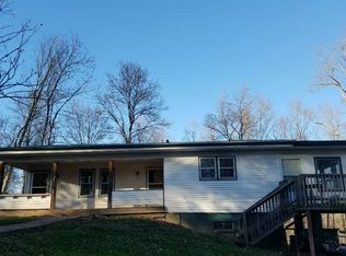 7289 Munday Rd, Elizabeth, WV 26143