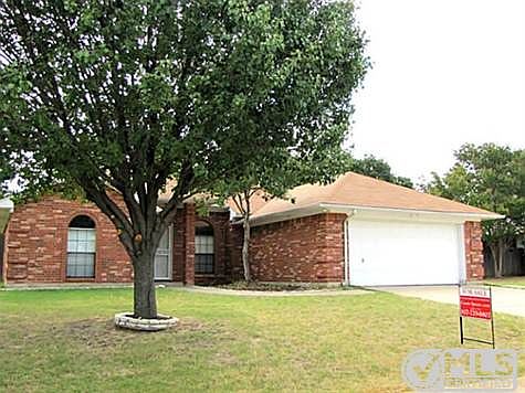 1st image of 301 Bentley Dr