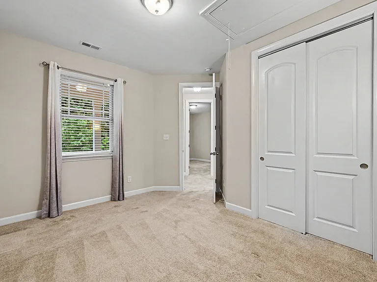 14131 Old Vermillion Dr — Photo 32