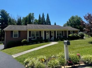 4910 Cave Spring Cir, Roanoke, VA 24018