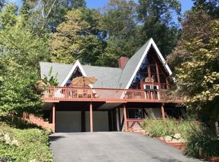 658 Winding Brook Ln, Lebanon Twp., NJ 07830