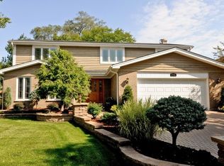 2012 E Chinkapin Oak Dr, Mount Prospect, IL 60056