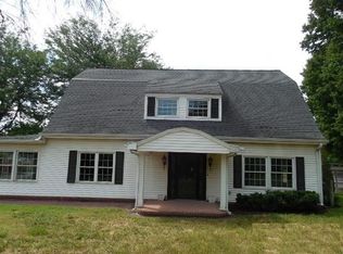 8202 Bluff Rd, Indianapolis, IN 46217