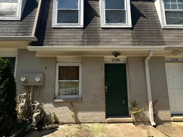 1758 Dutch Village Dr #-382, Hyattsville, MD 20785