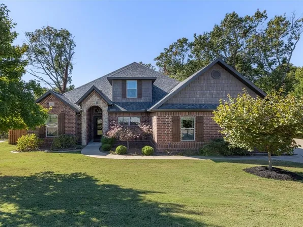 2001 NE Oak Trail Rd, Bentonville, AR 72712