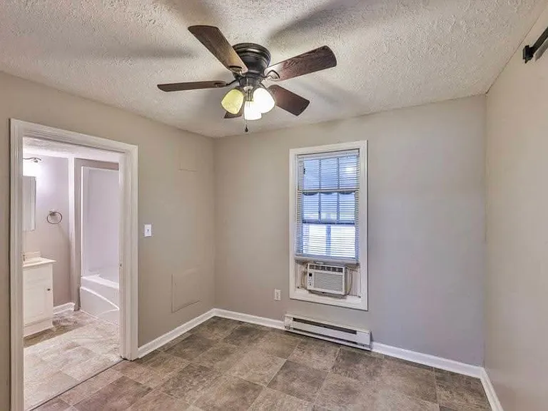 543 Taylor St — Photo 2