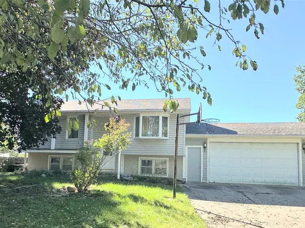 400 Crestmoor Dr, Polk City, IA 50226