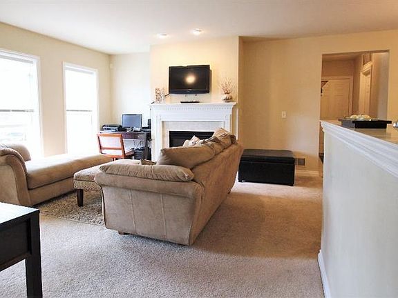 5th image of 5695 Hampshire Ln #62