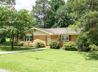 2503 SE 14th St, Lanett, AL 36863