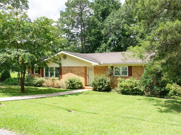 2503 SE 14th St, Lanett, AL 36863