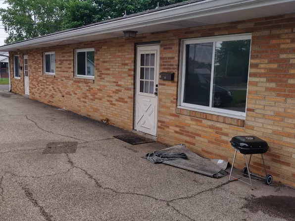 911 Hamilton St APT 4, Pekin, IL 61554