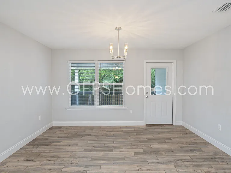 824 Valley Rd — Photo 13