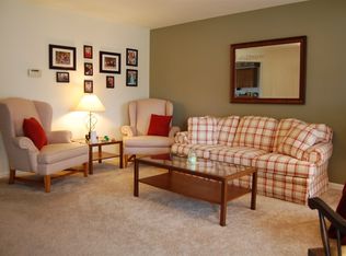 11 La Rochelle Ct, Newark, DE 19702