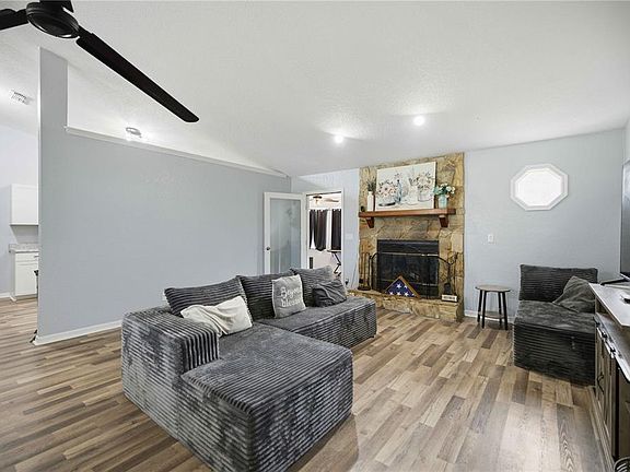 3rd image of 6550 SE 88TH STREET